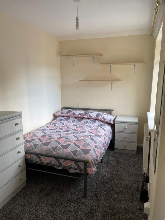 Spacious, Sleeps 17, 3 Bathrooms, Parking, Mansfield Eksteriør billede