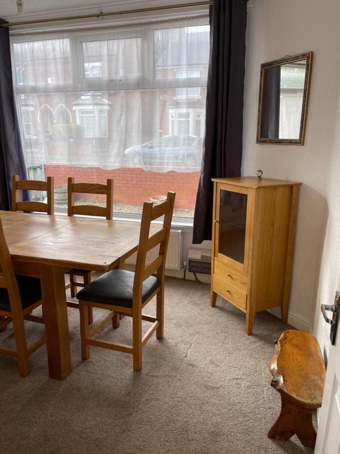 Spacious, Sleeps 17, 3 Bathrooms, Parking, Mansfield Eksteriør billede