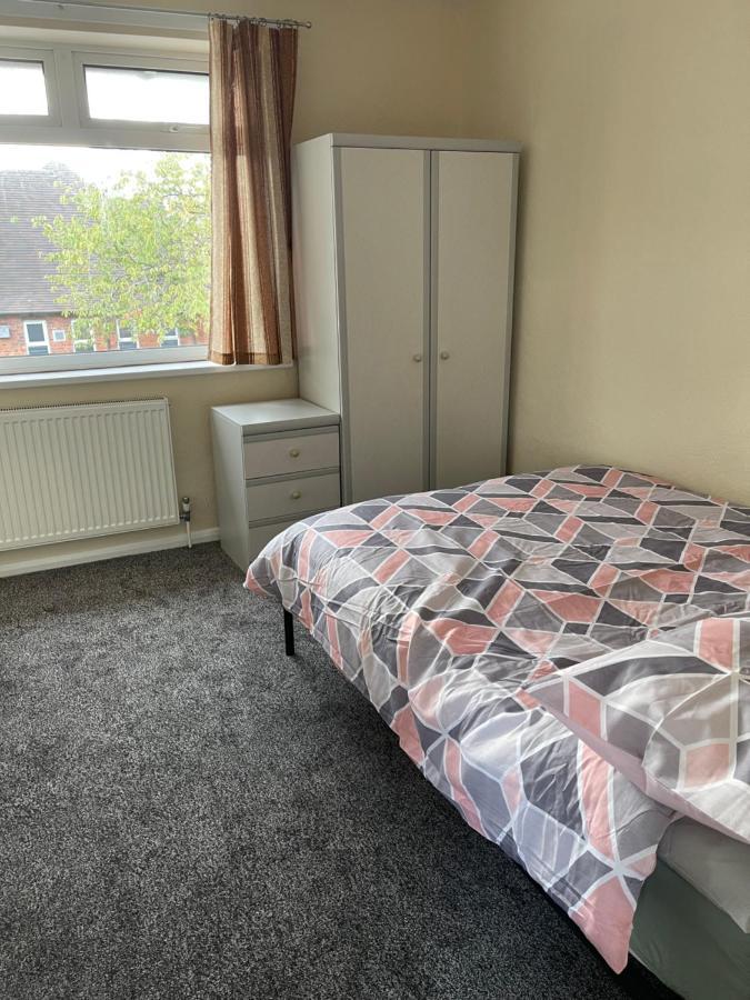 Spacious, Sleeps 17, 3 Bathrooms, Parking, Mansfield Eksteriør billede