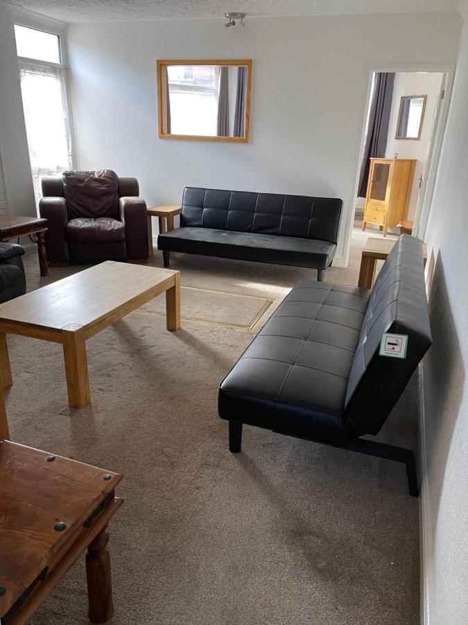 Spacious, Sleeps 17, 3 Bathrooms, Parking, Mansfield Eksteriør billede