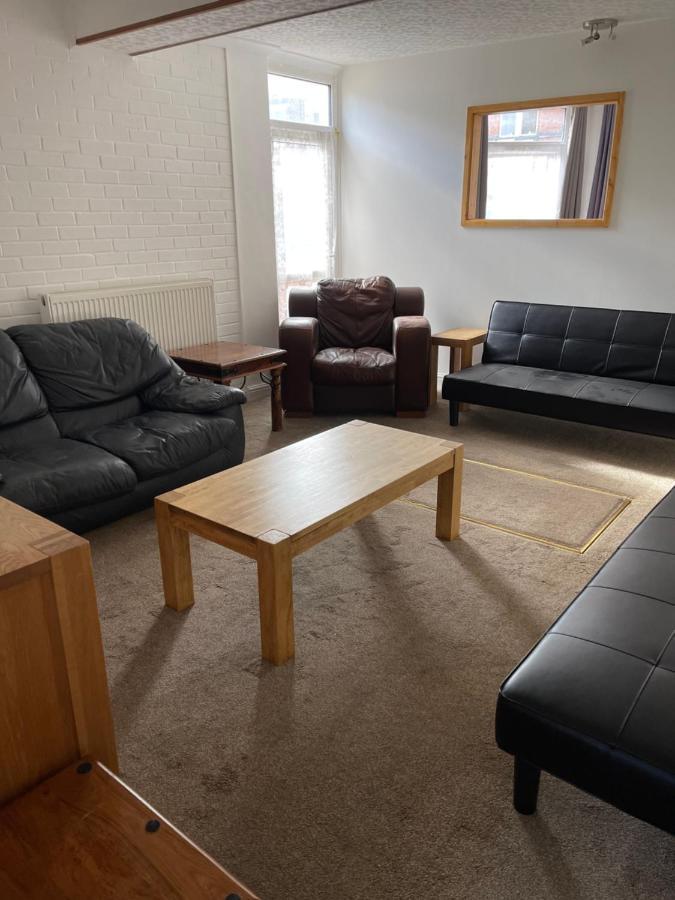 Spacious, Sleeps 17, 3 Bathrooms, Parking, Mansfield Eksteriør billede