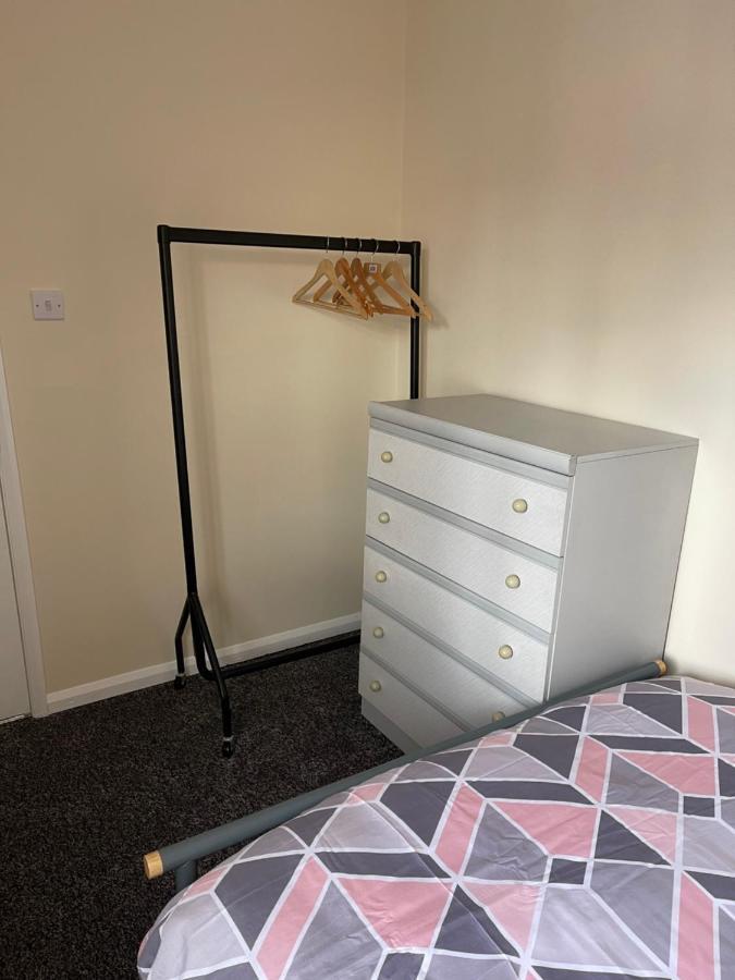 Spacious, Sleeps 17, 3 Bathrooms, Parking, Mansfield Eksteriør billede