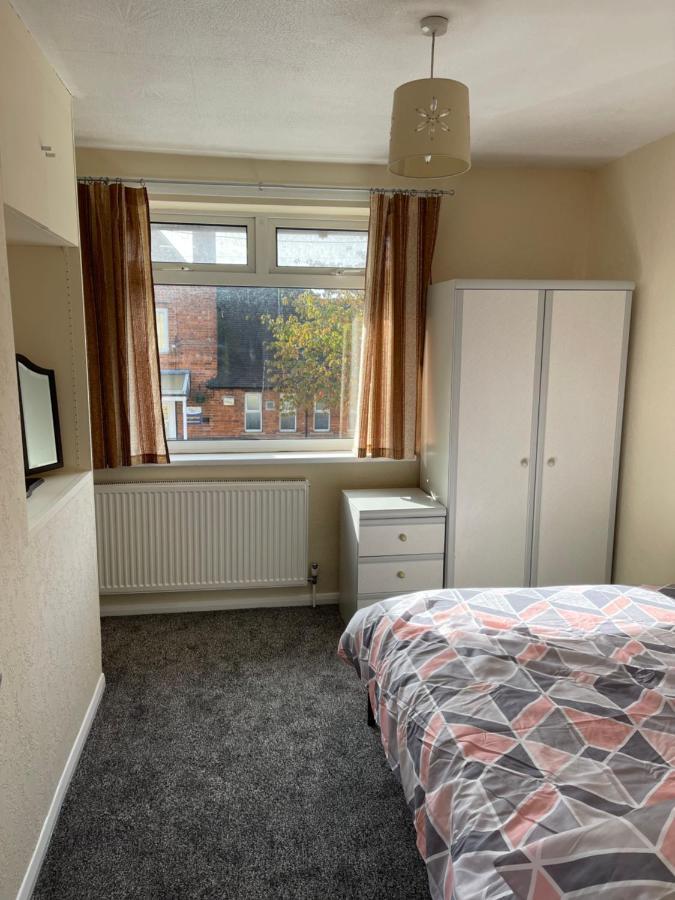 Spacious, Sleeps 17, 3 Bathrooms, Parking, Mansfield Eksteriør billede