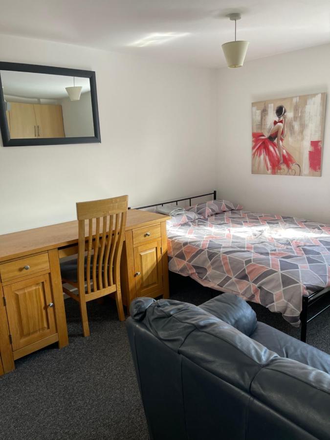 Spacious, Sleeps 17, 3 Bathrooms, Parking, Mansfield Eksteriør billede