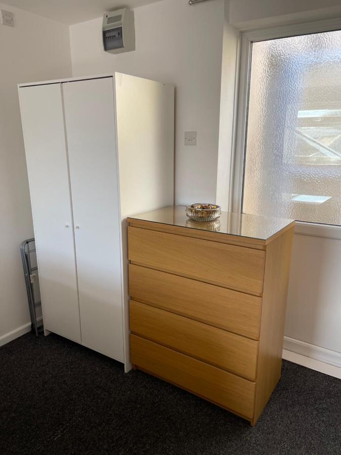Spacious, Sleeps 17, 3 Bathrooms, Parking, Mansfield Eksteriør billede