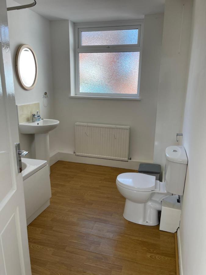 Spacious, Sleeps 17, 3 Bathrooms, Parking, Mansfield Eksteriør billede