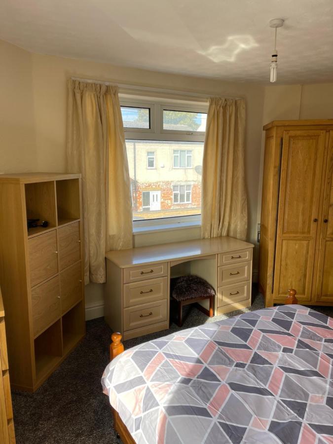 Spacious, Sleeps 17, 3 Bathrooms, Parking, Mansfield Eksteriør billede
